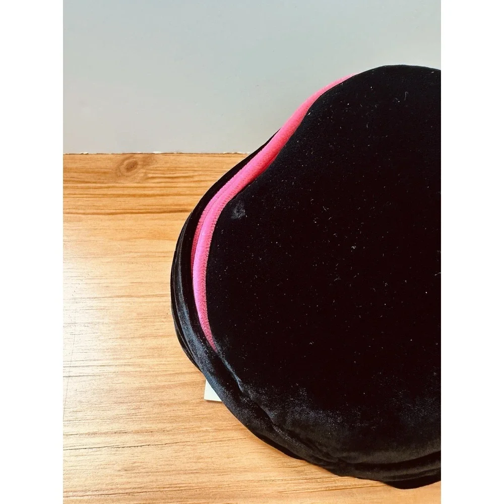 Womens Soft Black & Bright Pink Velvet 1960s Vintage Hat Pre-owned